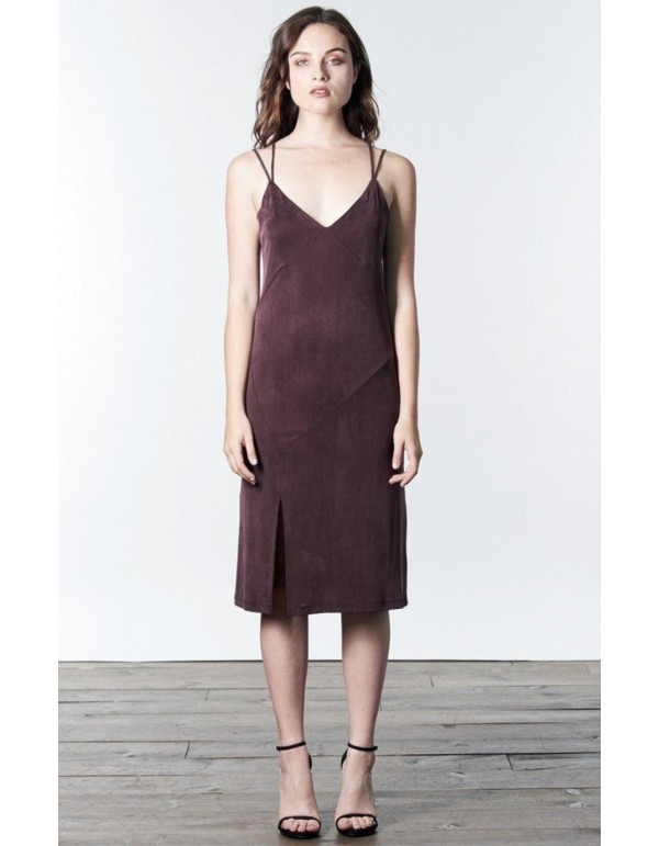 Robe midi mauve avec double bretelle et fente latérale