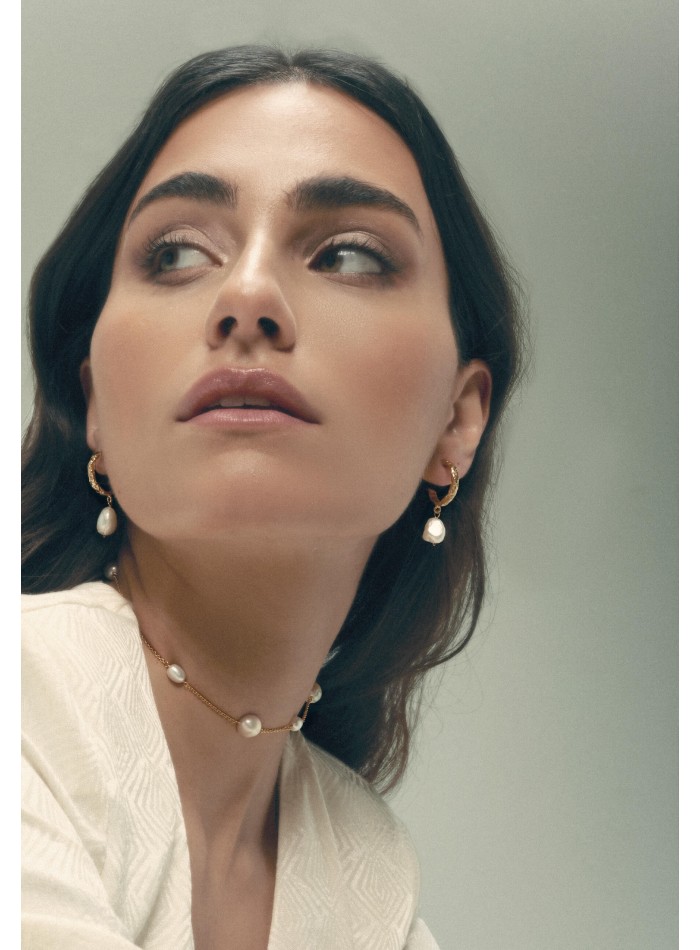 Boucles d'oreilles plaquées or avec pendentifs...