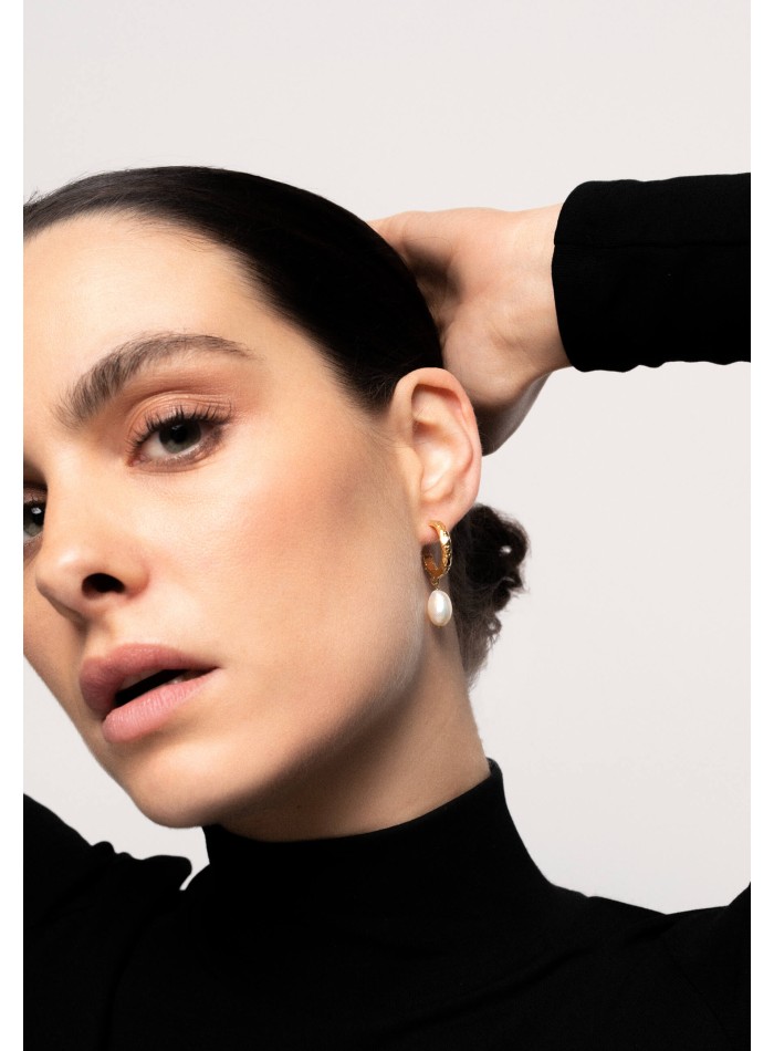 Gold plated earrings with pearl pendants