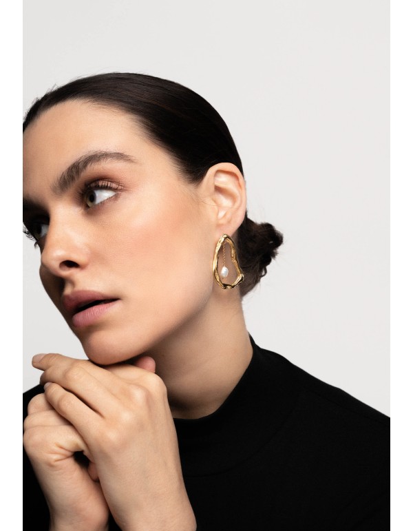 Boucles d'oreilles plaquées or avec chaîne et perles 2