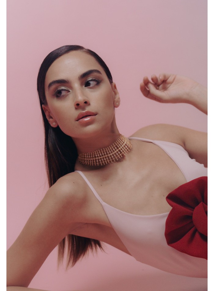 Gold-plated choker with zirconia details