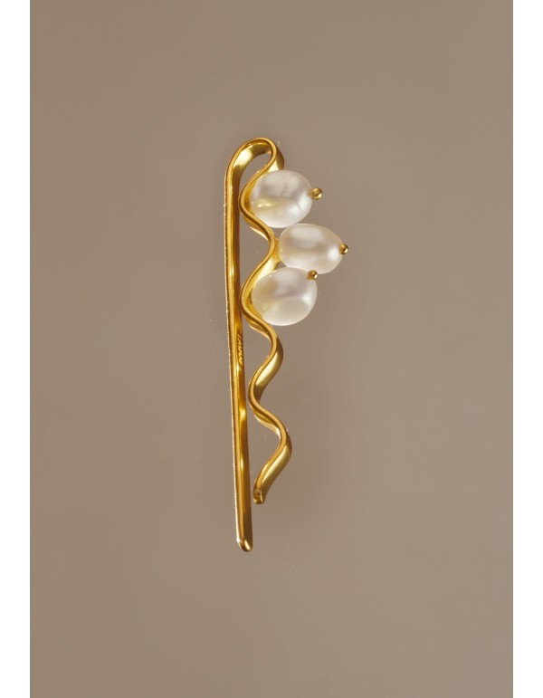 Horquilla dorada con perlas 2