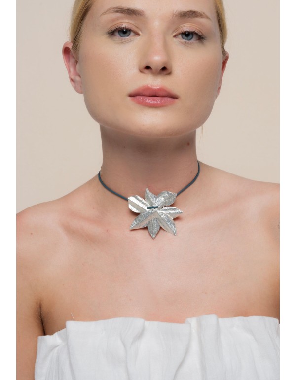 Silver plated necklace in the shape of lotus flower