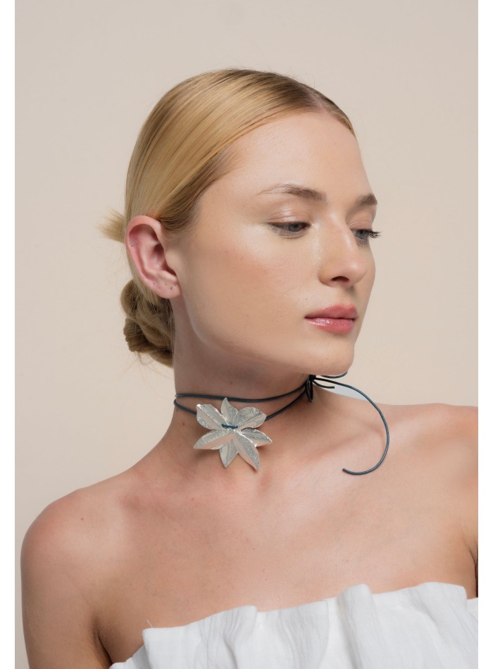 Collier fleur de lotus argenté