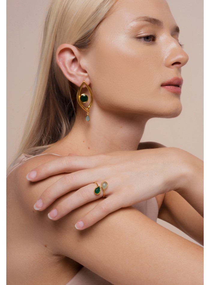 Pendientes de fiesta dorados piedra verde invitada