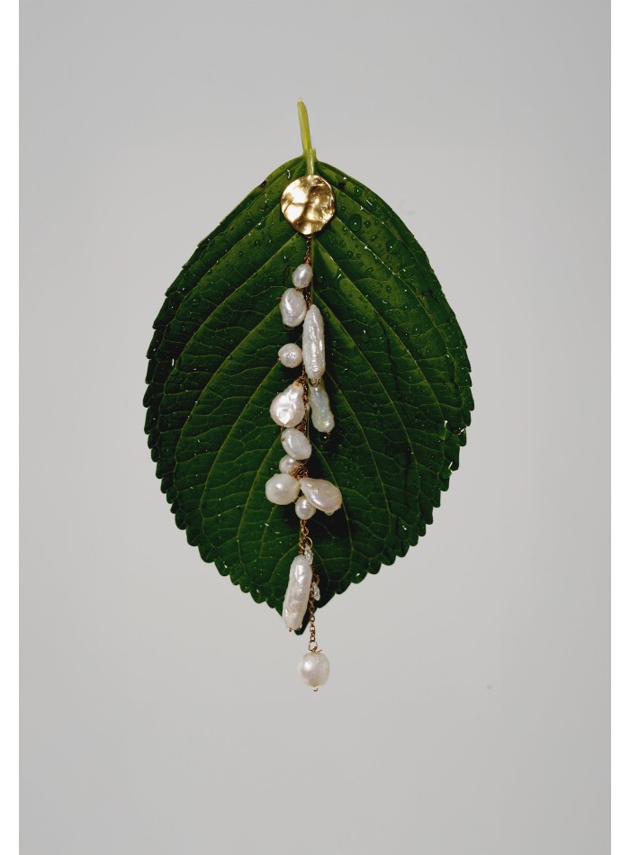 Extra-long golden pearl earrings