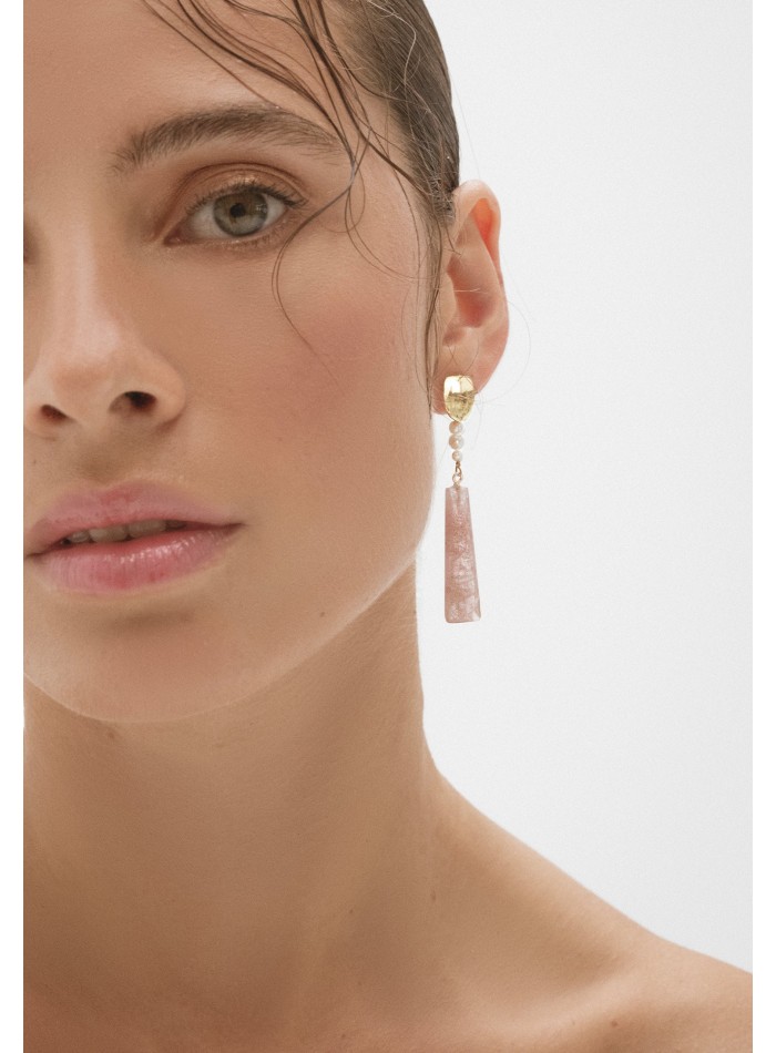 Longues boucles d'oreilles avec perles et...