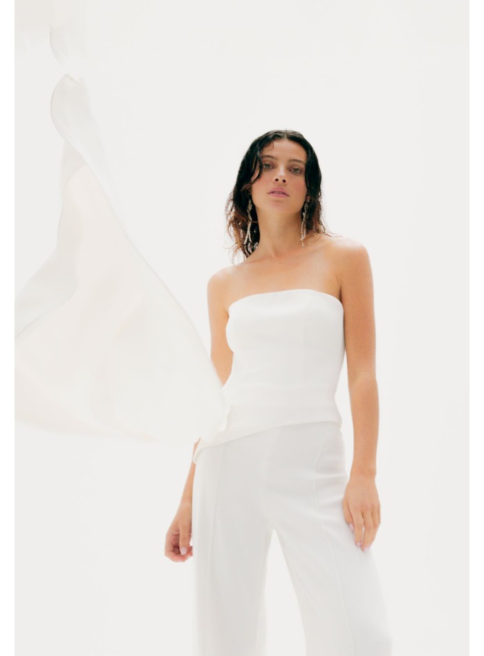 Long pearl earrings with knot