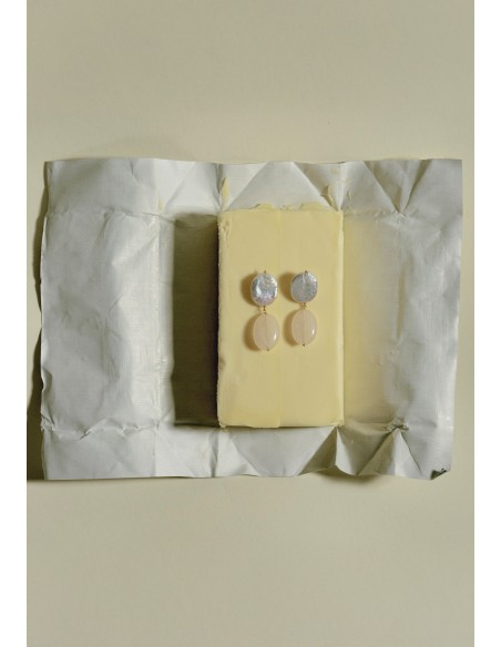 Pendientes con perlas y cuarzo rosa