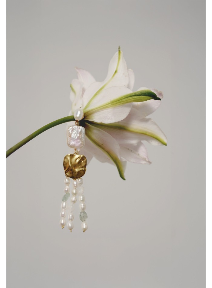 Long earrings with aguadulce pearls