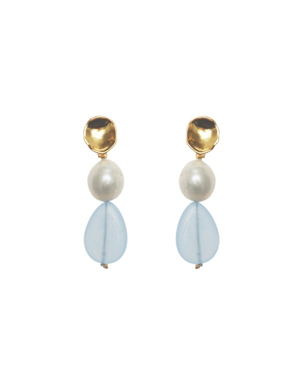 Earrings with pearls and light blue stones