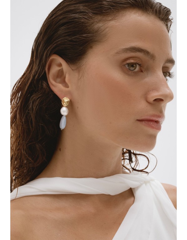 Earrings with pearls and light blue stones 2