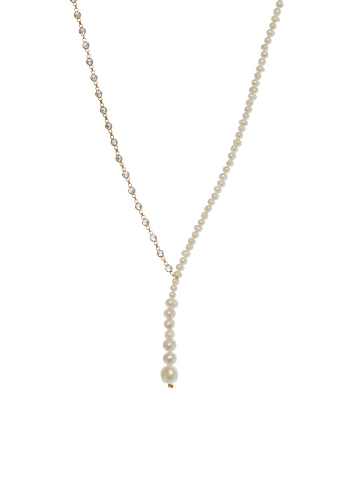 Collar largo con perlas y circonitas