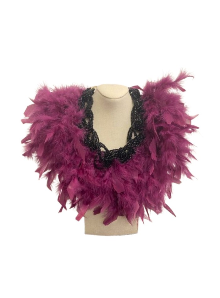 Natural feather collar