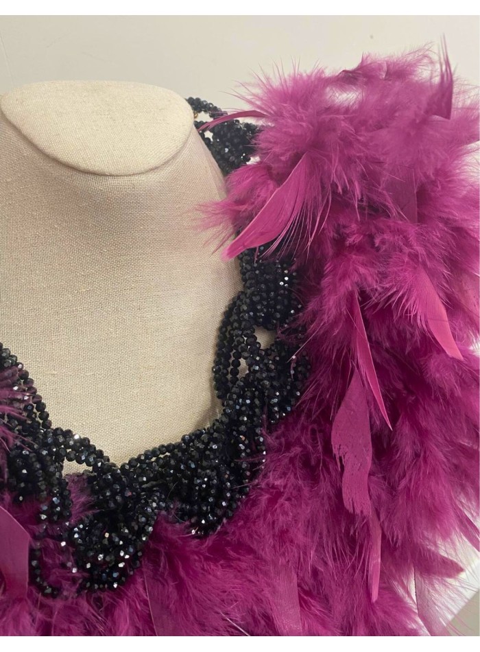 Collar de plumas naturales de marabú