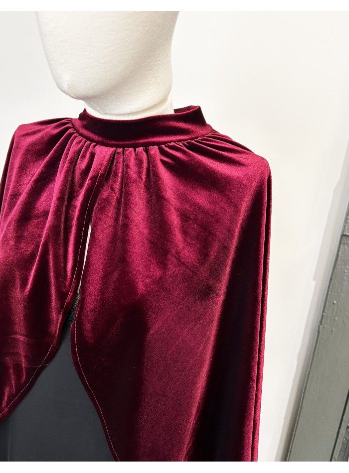 Velvet party cape with slit burgundy