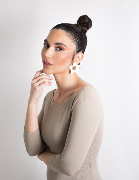 Pendientes con motivos florales de porcelana