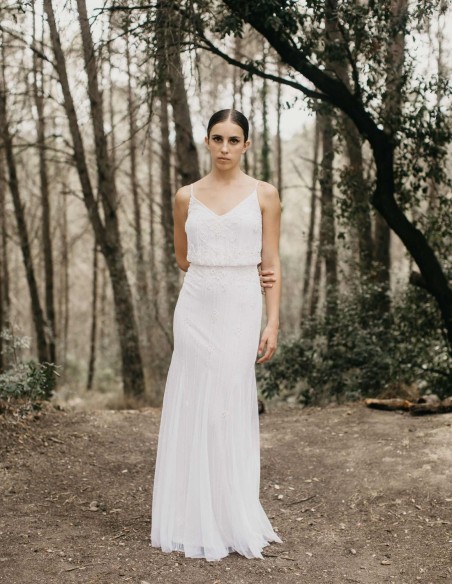 Vestido largo de novia con pedrería