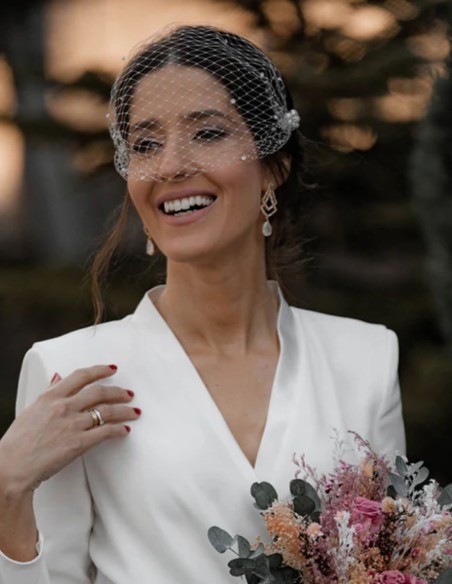 Party earrings with cubic zirconia and white stone