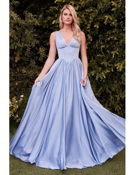 Robe de soirée en satin avec corsage et bretelles