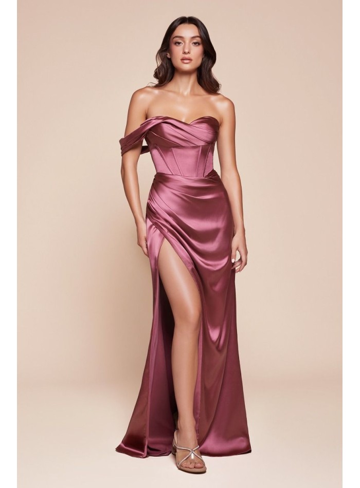 Longue robe de fête en satin avec décolleté en...
