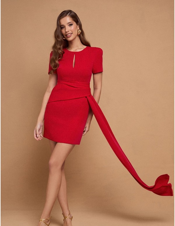 Vestido corto de fiesta rojo con manga corta y fajín lateral
