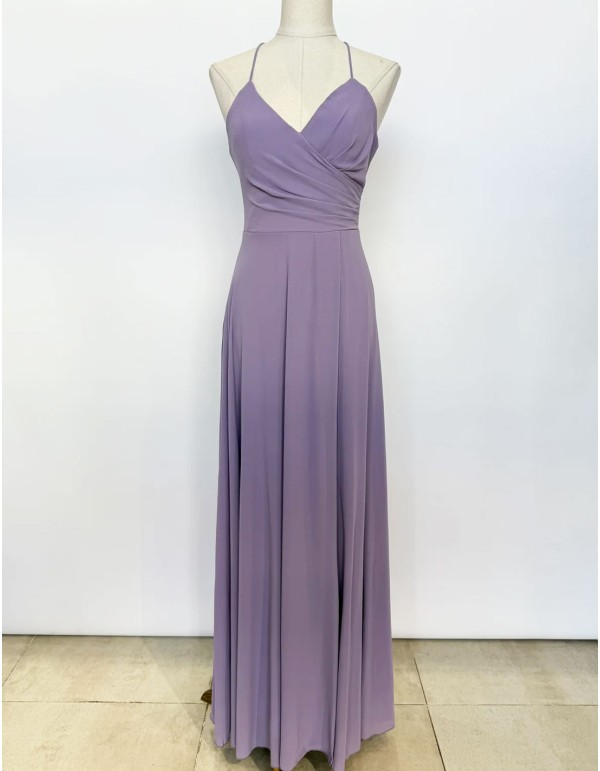 Robe de soirée longue avec un dos ouvert