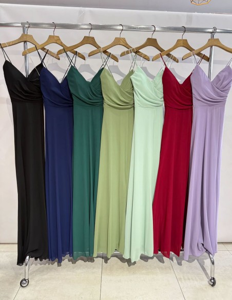 vista de todos los colores disponibles del Vestido de fiesta largo de casa con la espalda abierta