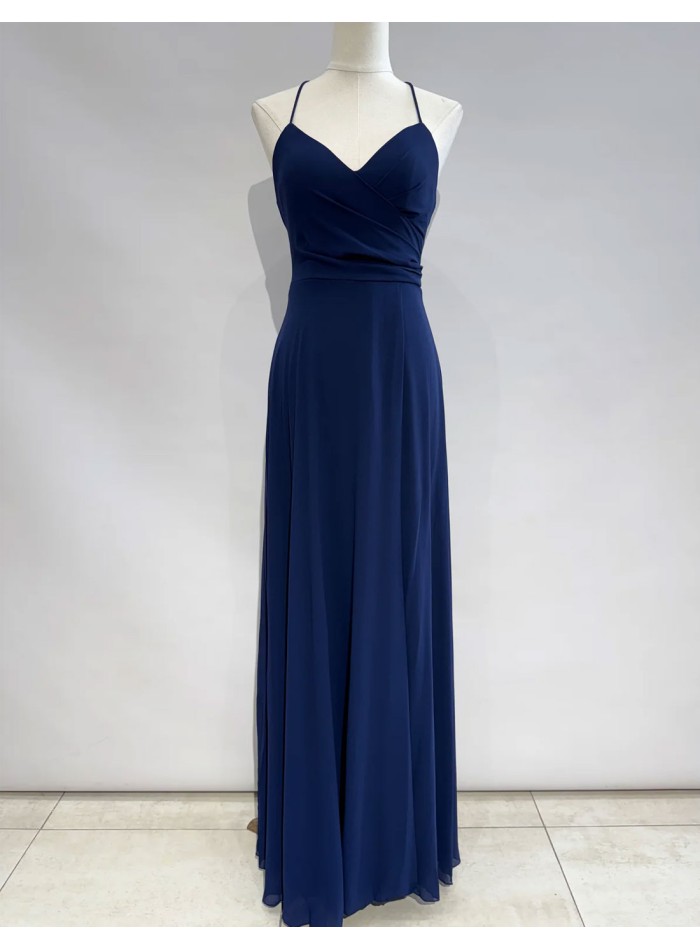 Robe de soirée longue avec un dos ouvert