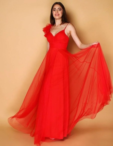 Long tulle dress with decorated shoulder for guest - Sandra Barneda