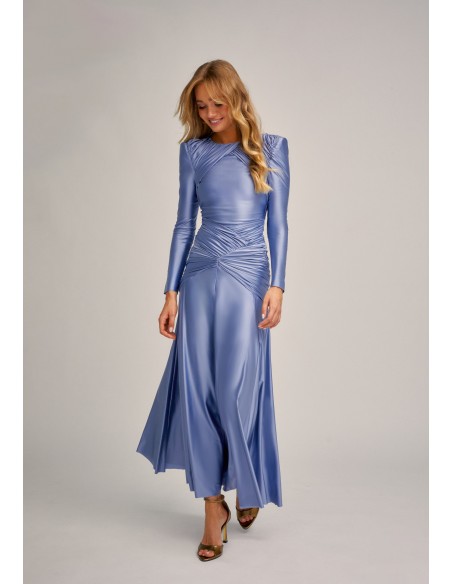 Robe midi bleu métallisé avec jupe drapée et cape