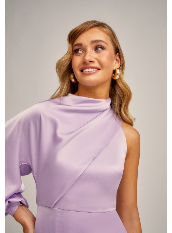 Robe midi asymétrique en satin à manches...