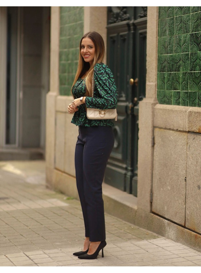 Blusa estampada con peplum y escote cuadrado