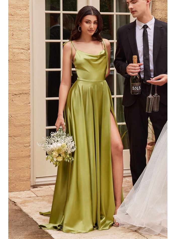 Robe de fête désinfectée avec jupe flottante et...