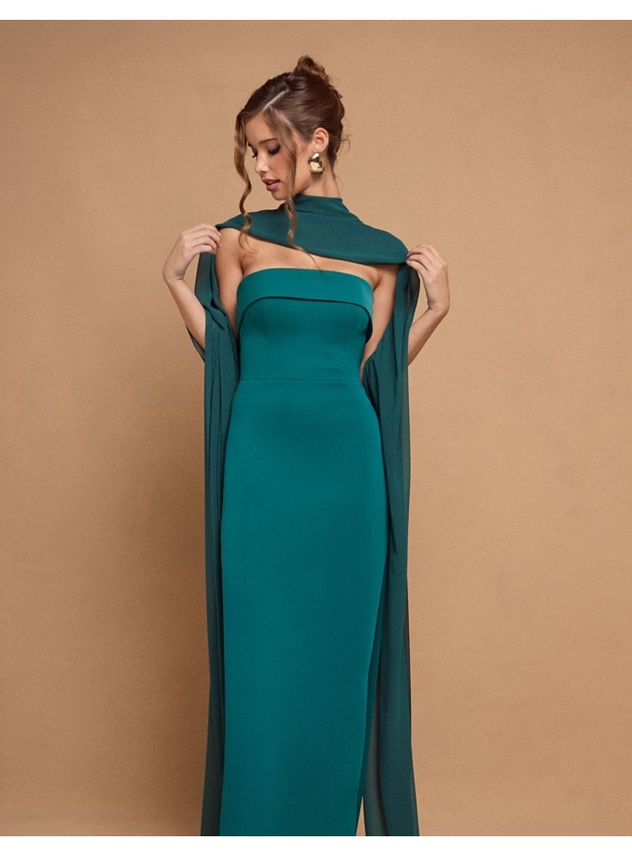 Strapless long dress with emerald green cape