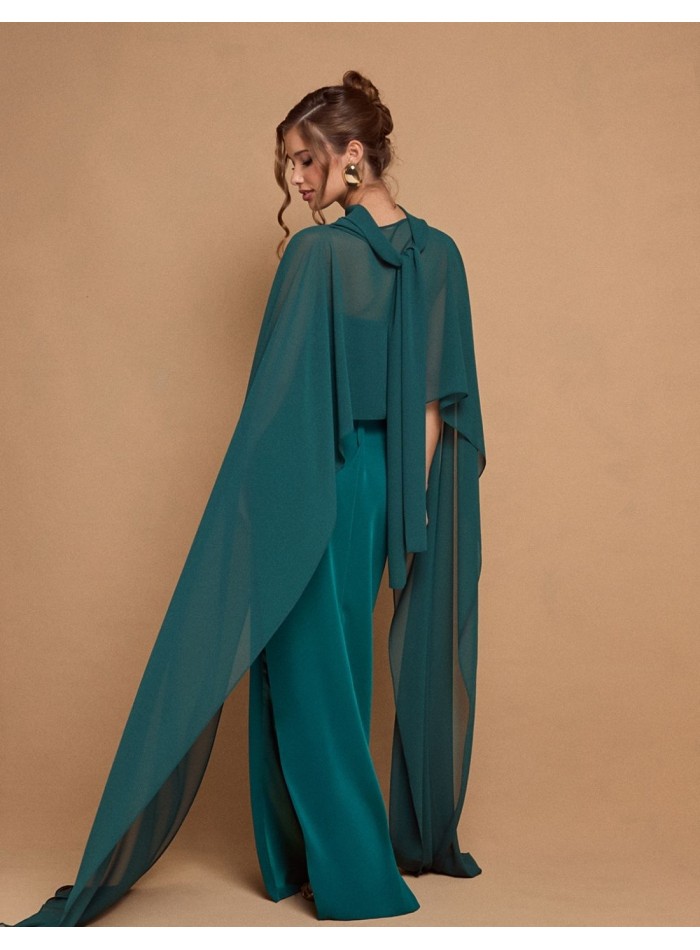Strapless long dress with emerald green cape