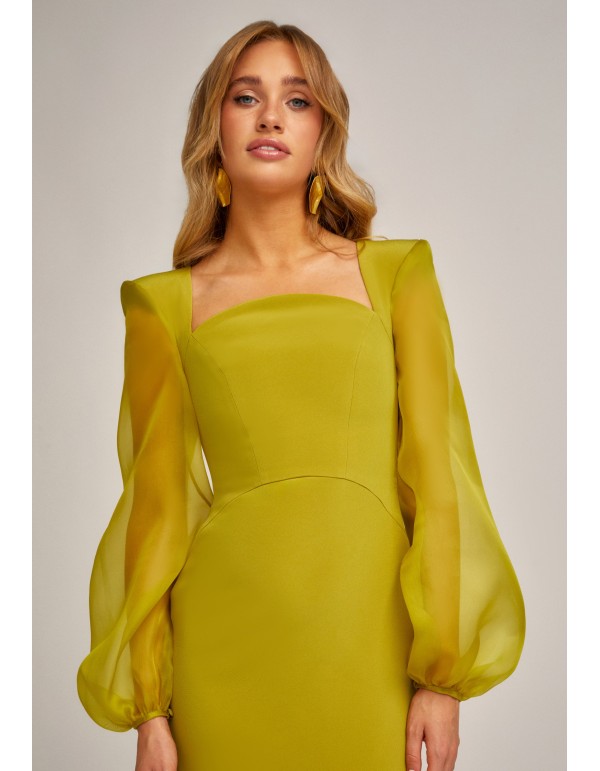 Pistachio long dress with curved neckline and puffed sleeves 2