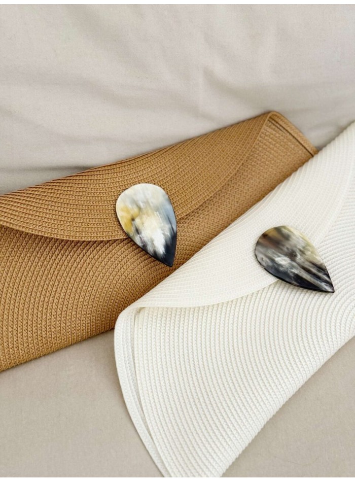 Bolso de rafia sintética con asta lágrima