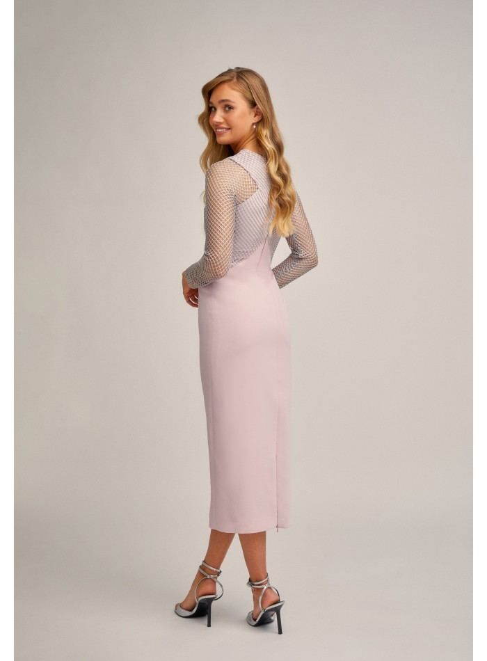 Mini robe rose poudré avec corsage croisé et filet