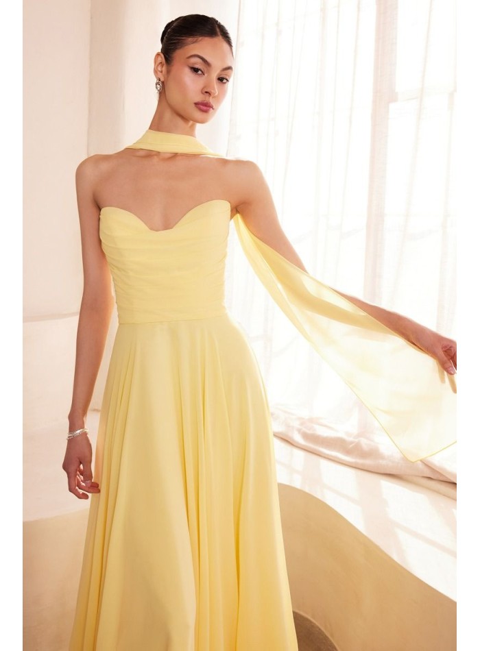 Vestido de invitada largo palabra de honor con chal a conjunto