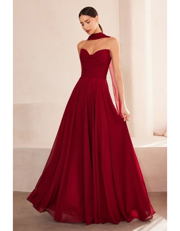 Robe d'invité longue et sans bretelles avec châle assorti