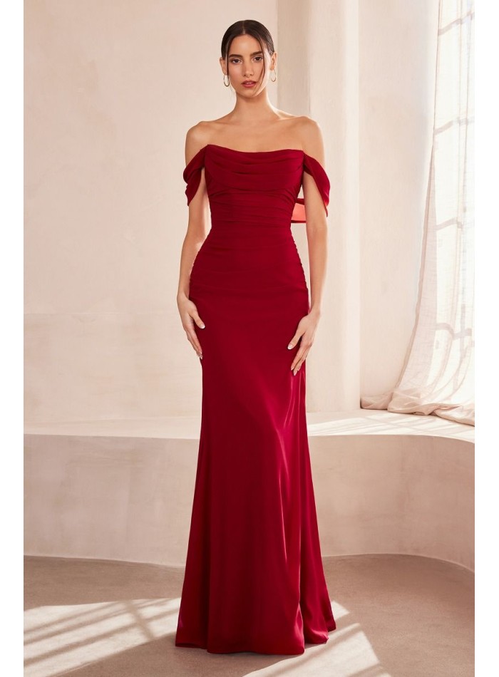 Robe de soirée longue avec encolure bandeau drapée