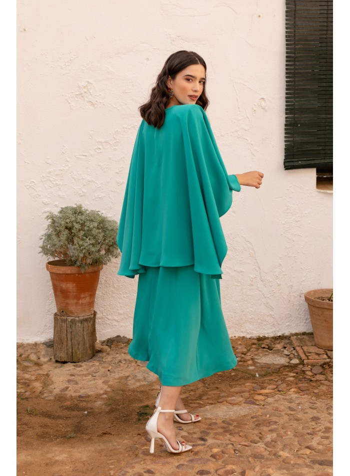 Robe midi turquoise avec cape asymétrique