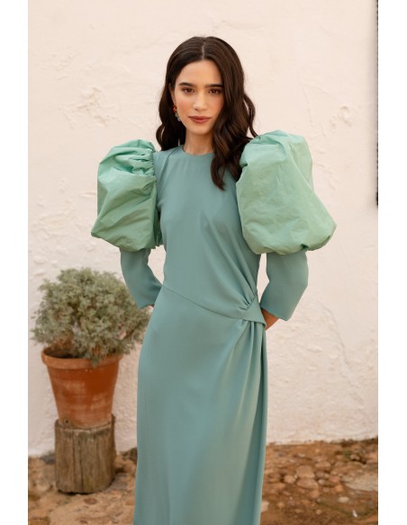 Vestido midi verde menta drapeado para mama comunion