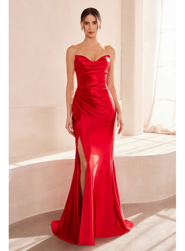 Robe d'invité sans bretelles en satin décolleté...