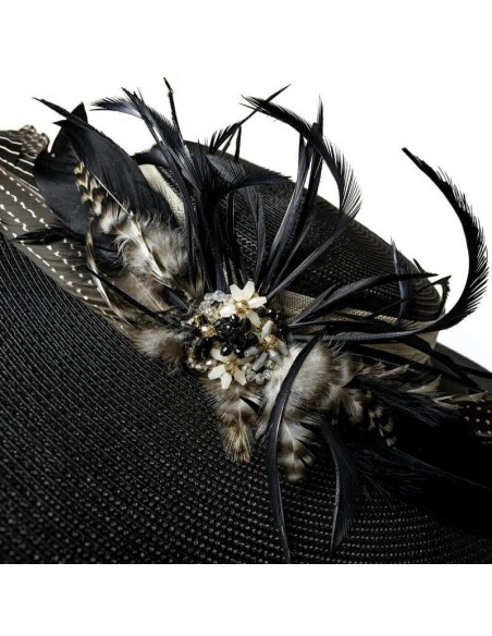 Pamela d'invité noir avec plumes et laçage