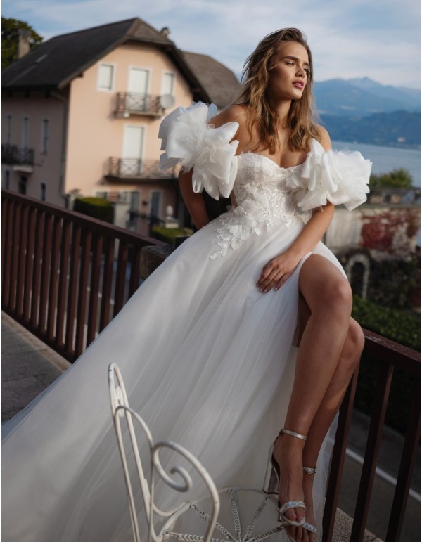 Robe de mariée longue en tulle avec manches amovibles