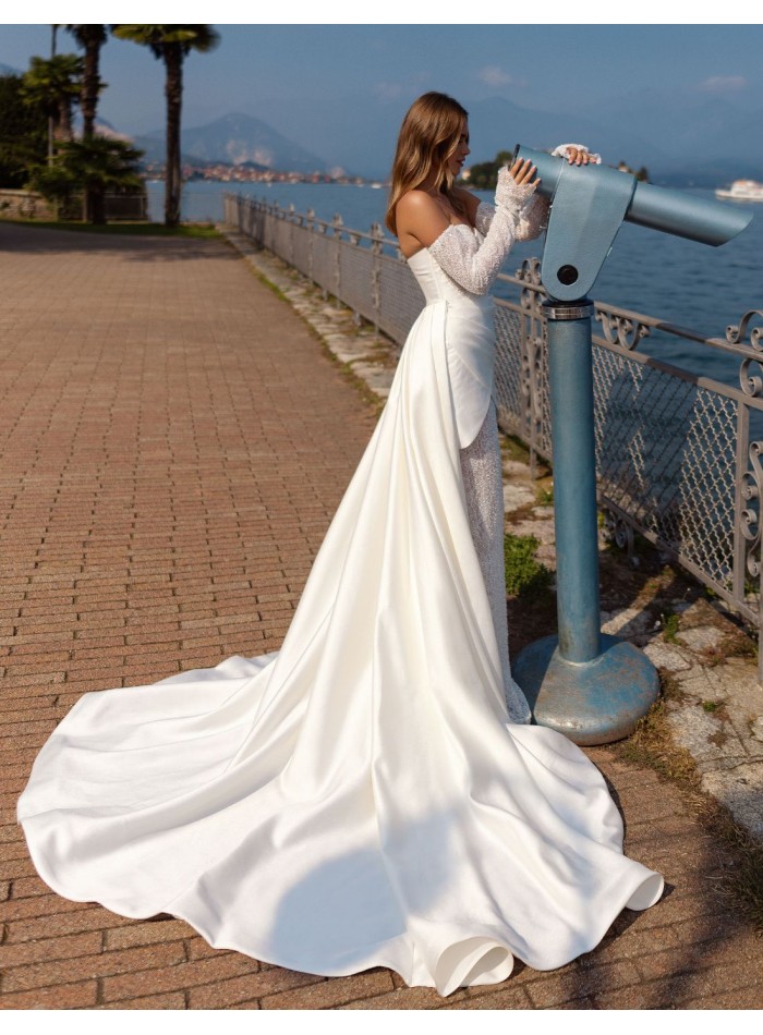 Robe de mariée à encolure en cœur avec manches...