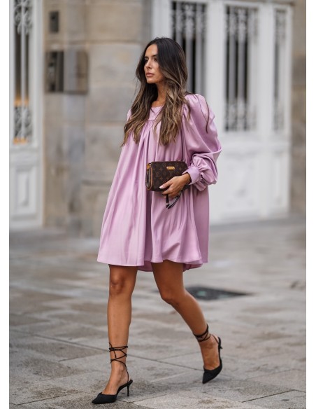 Robe courte lilas à coupe large