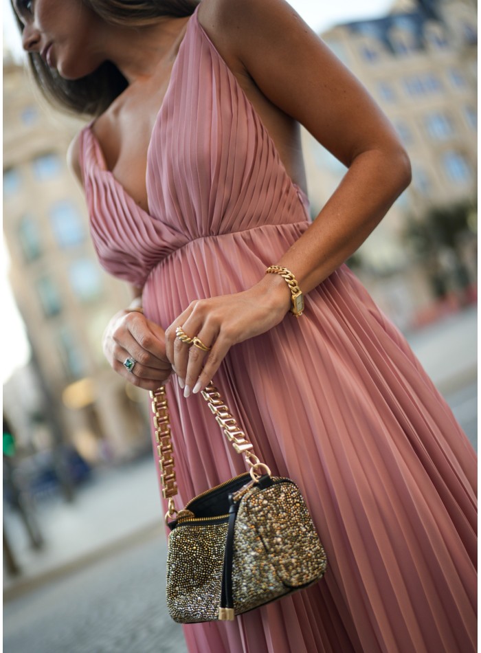 Long pleated dress with plunging neckline pink